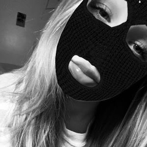 Meet your Posher, Avery